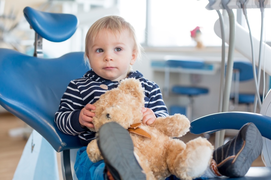 baby's first dental visit